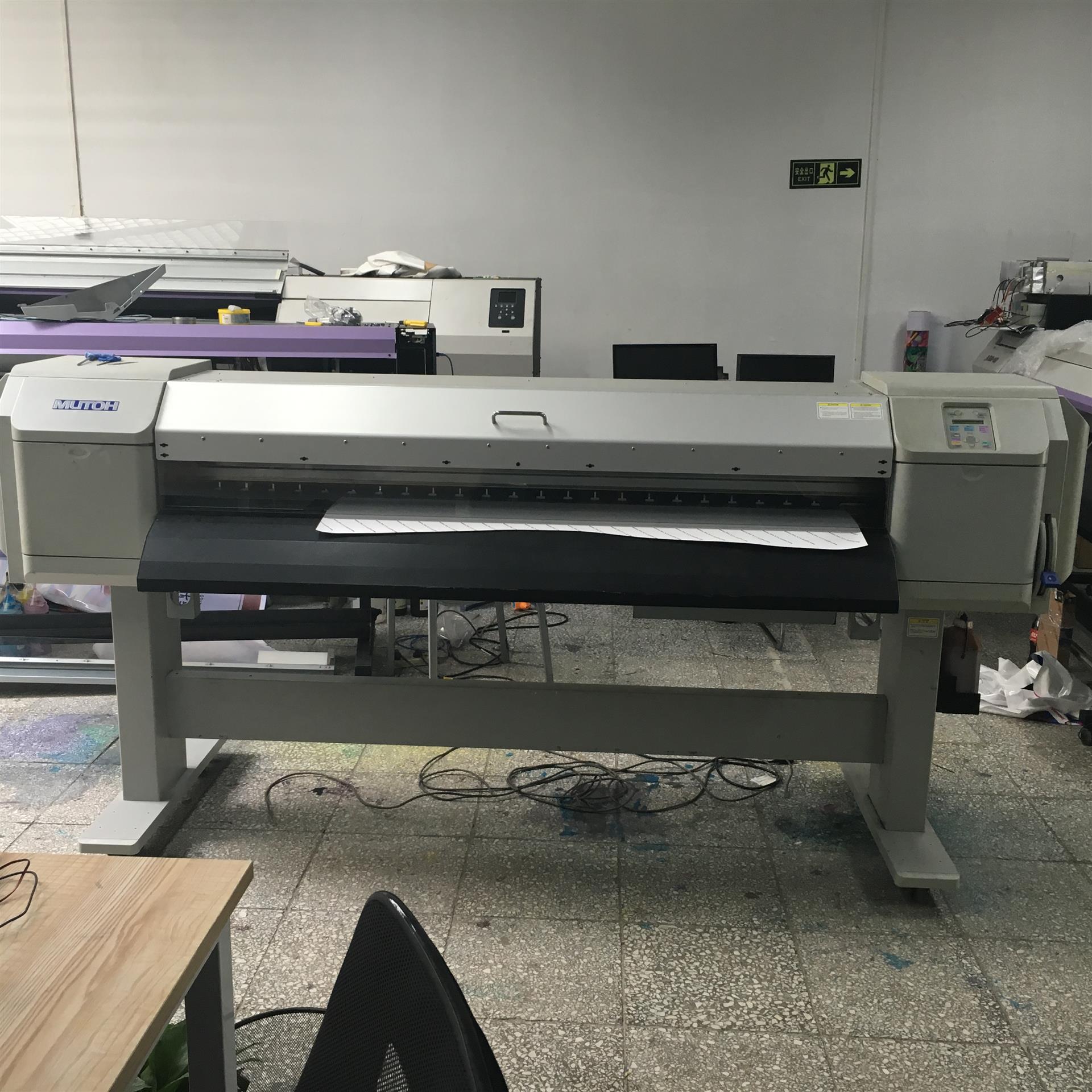 寫真機(jī)、噴繪機(jī)與噴墨打印機(jī) 精準(zhǔn)區(qū)分與專業(yè)應(yīng)用指南